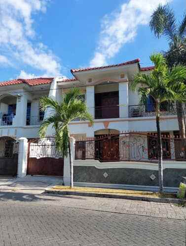 disewakan rumah dharmahusada mas