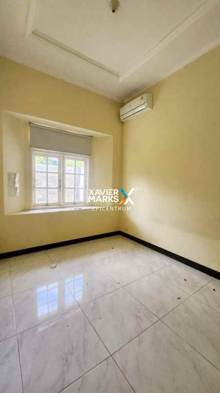 disewakan rumah di dharmahusada siap huni terawat