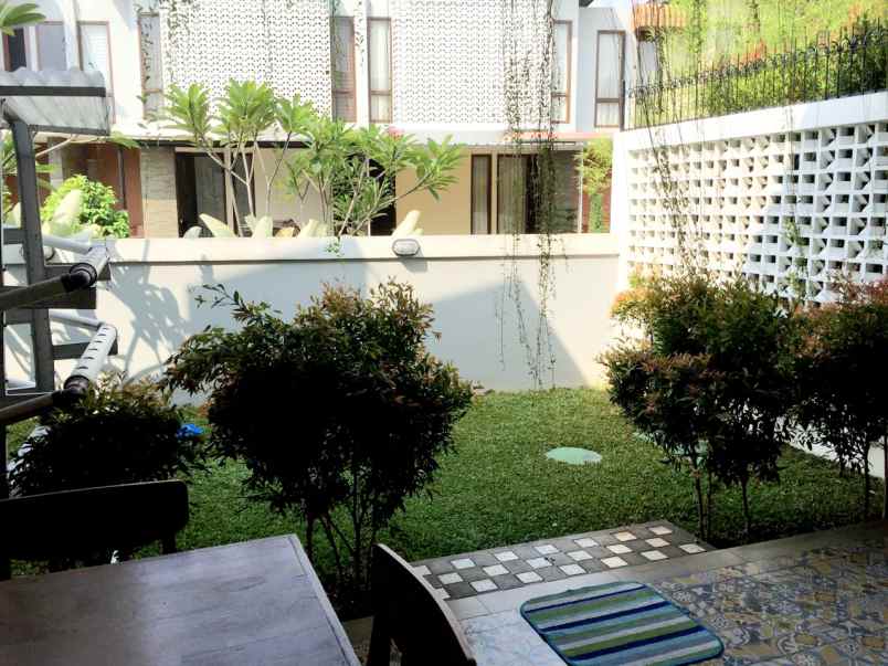 disewakan rumah discovery bintaro sektor 9