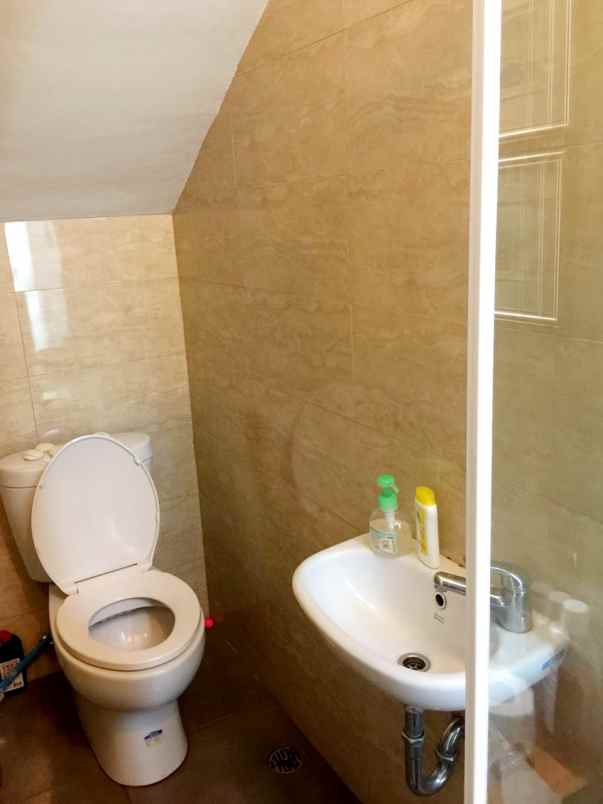 disewakan rumah discovery bintaro sektor 9