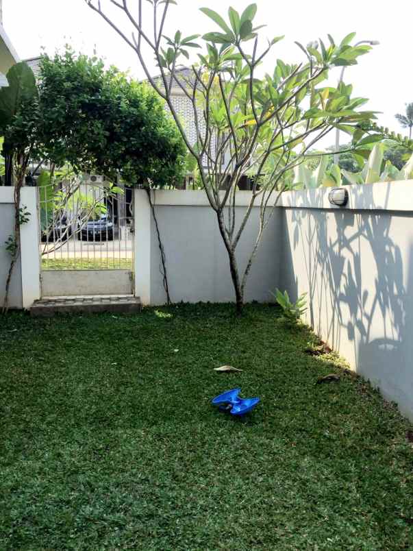 disewakan rumah discovery bintaro sektor 9