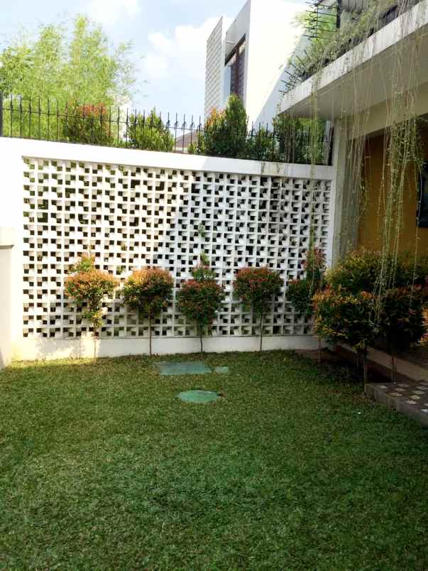 disewakan rumah discovery bintaro sektor 9