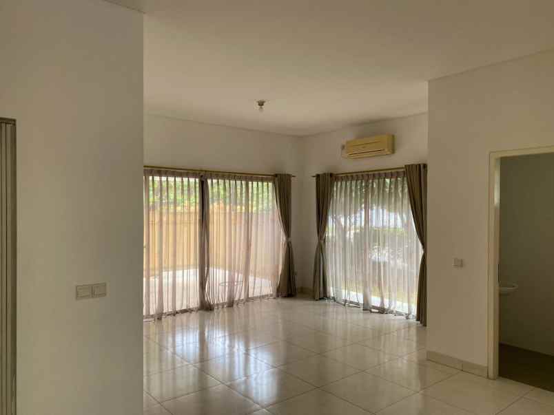 disewakan rumah jakarta garden city