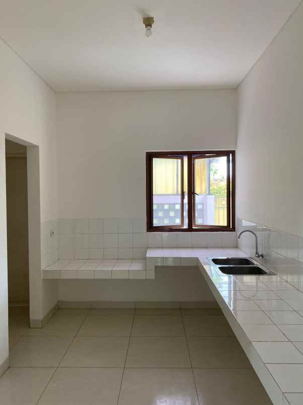 disewakan rumah jakarta garden city