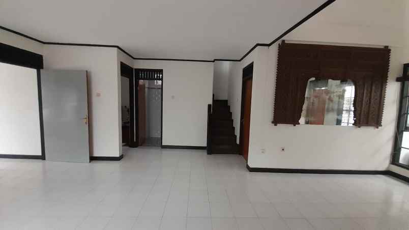 disewakan rumah jl cijerokaso gegerkalong