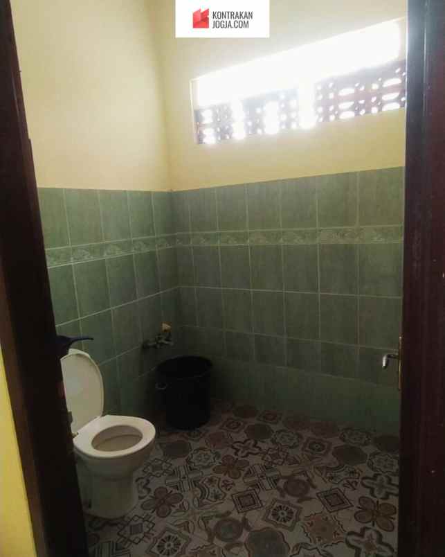 disewakan rumah jl parangtritis sewon