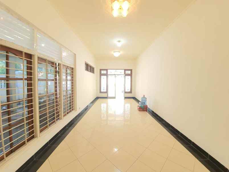 disewakan rumah ngagel