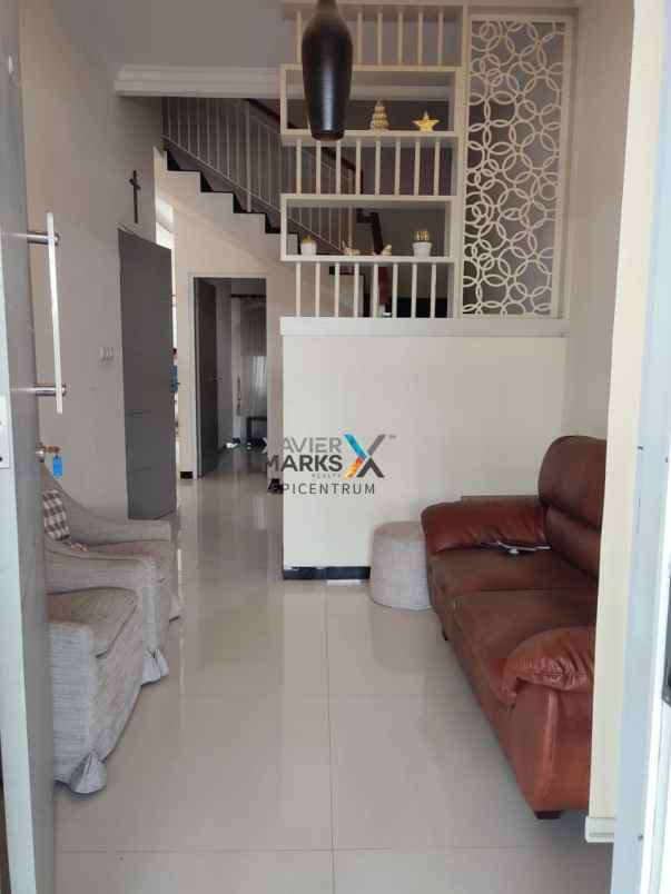 disewakan rumah siap huni di sukolilo dian regency