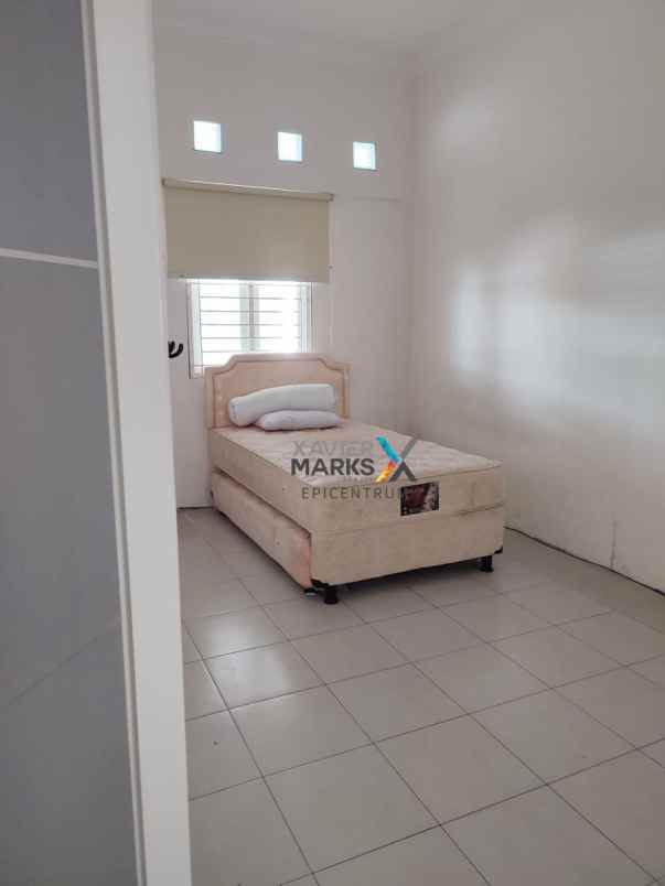 disewakan rumah siap huni di sukolilo dian regency