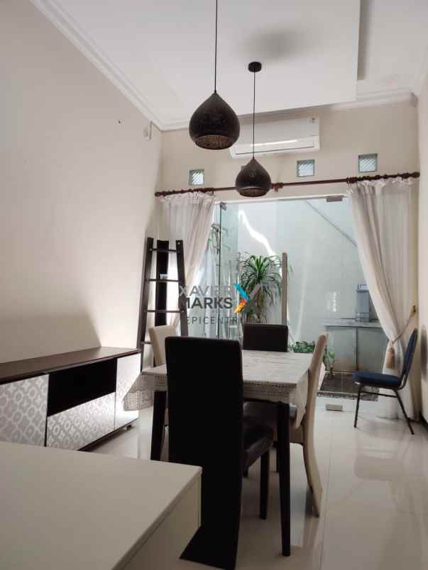 disewakan rumah siap huni di sukolilo dian regency