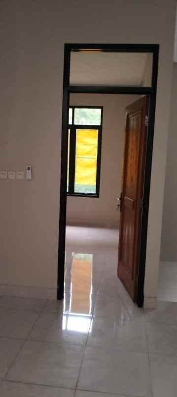 disewakan segera rumah bu strategis di cilandak