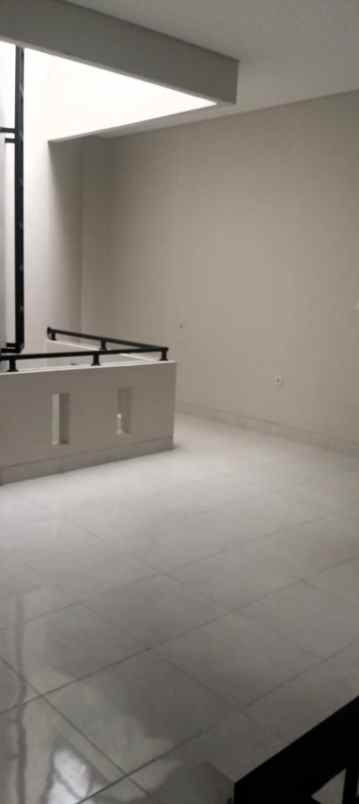 disewakan segera rumah bu strategis di cilandak