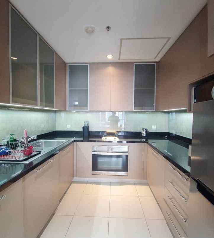 jual apartemen oakwood premier cozmo 2br