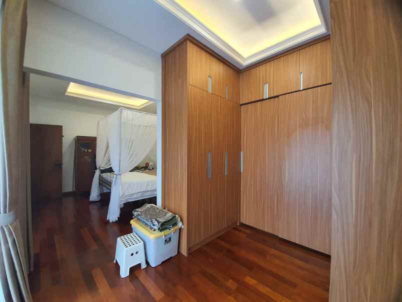 jual rumah mewah kolam renang kemang jakarta selatan