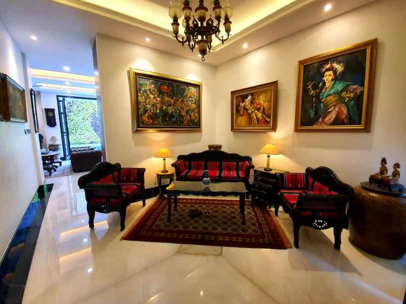 jual rumah mewah kolam renang kemang jakarta selatan