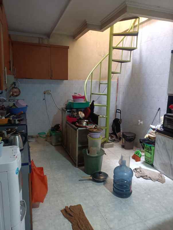 jual rumah taman palem lestari jak bar