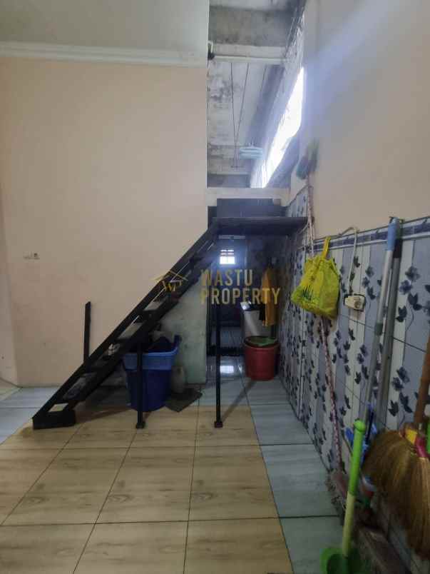 kost kostan dijual dekat terminal giwangan