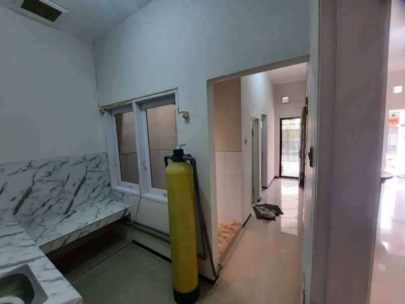 mulyosari sudah renovasi bagusss lebar jalan 2 mobil