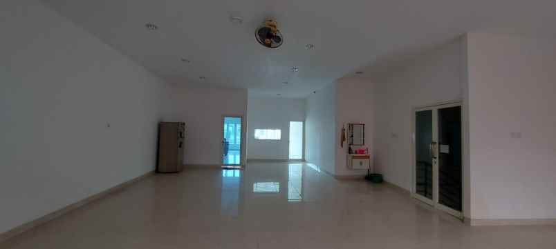 raya pogot nol jalan gudang kantor row jalan 8m