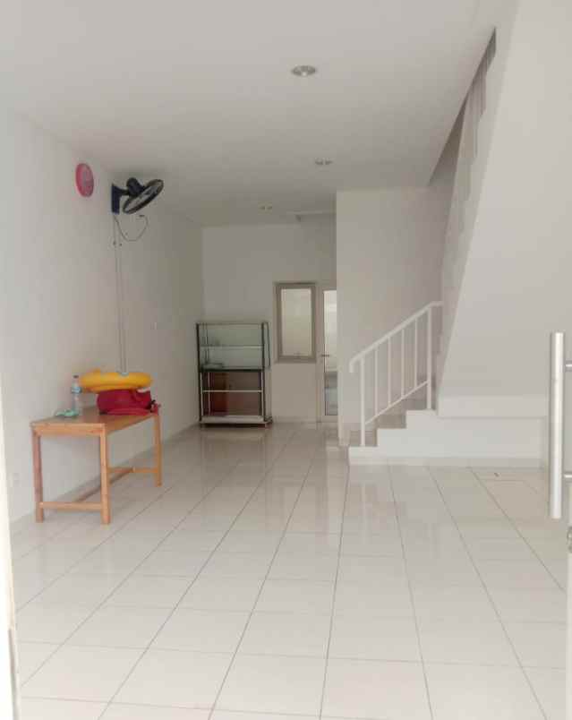 ruko 2 lantai di the savia nusaloka bsd city tangsel