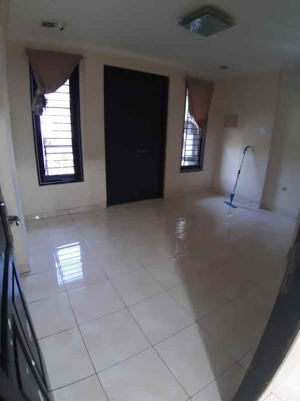 ruko gudang kantor boulevard raya