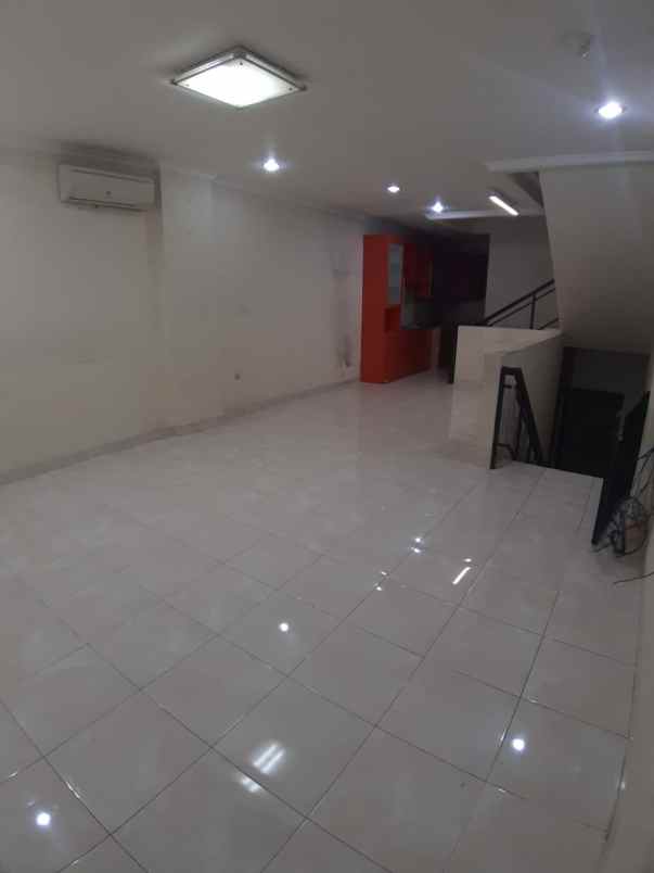 ruko gudang kantor boulevard raya