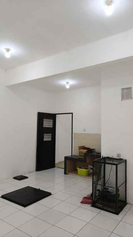 ruko siap pakai di sentra niaga harapan indah bekasi
