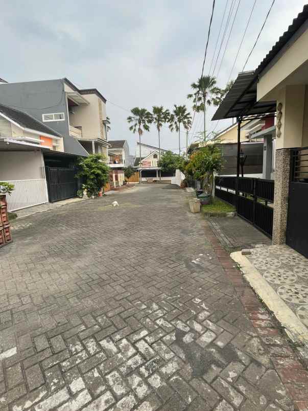 rukost premium lokasi strategis dekat kampus ub