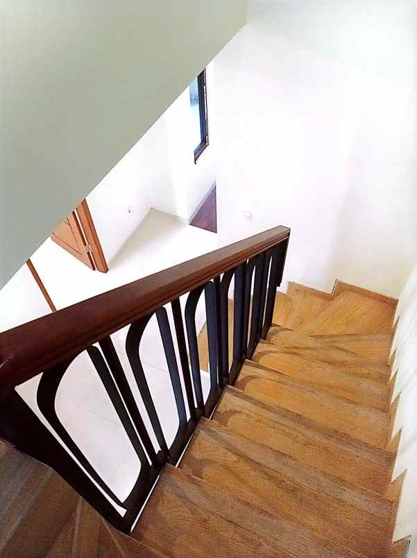 rumah 2 lantai dalam komplek arco bebas banjir