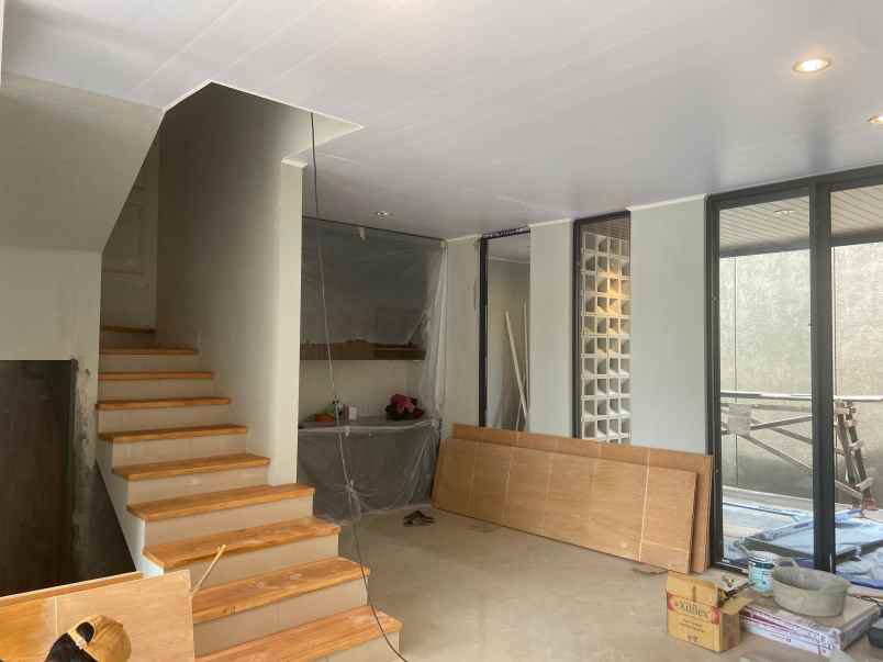 rumah 2 lantai desain modern dan fungsional