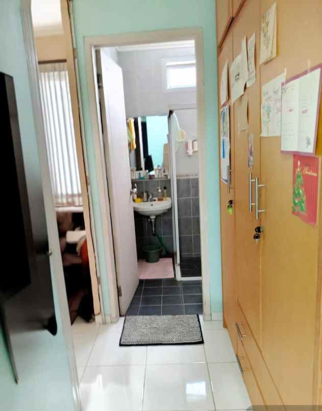 rumah 2 lantai di kencana loka bsd tangsel