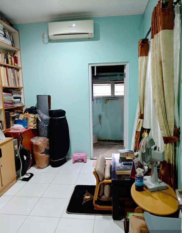 rumah 2 lantai di kencana loka bsd tangsel