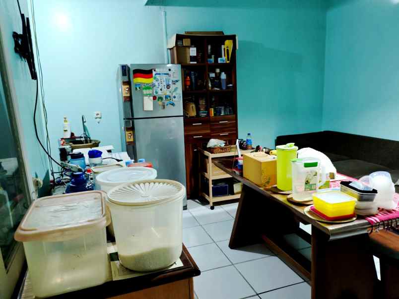 rumah 2 lantai di kencana loka bsd tangsel