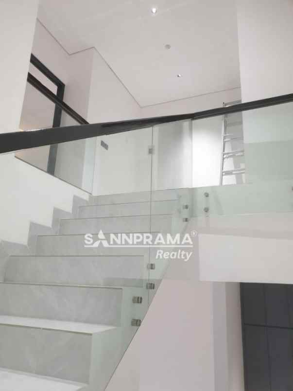 rumah 2 lantai permata pamulang 800 jutaan rn