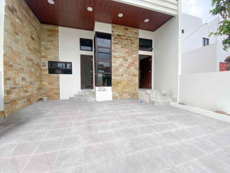 rumah 2 lantai siap huni dekat ke kampus ugm jogja