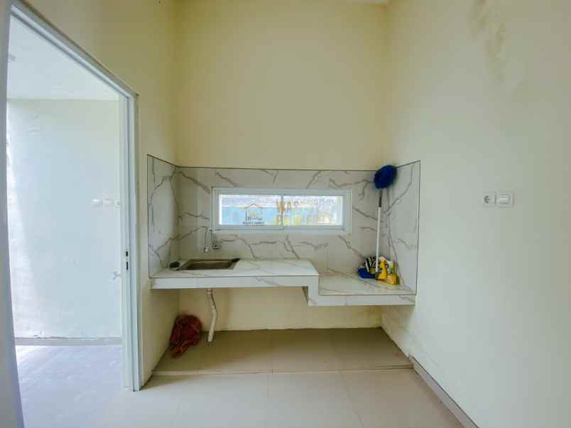 rumah 2 lantai strategis di kawasan maguwoharjo sleman