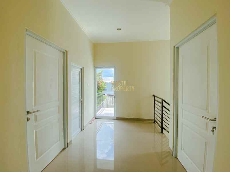 rumah 2 lantai strategis di kawasan maguwoharjo sleman