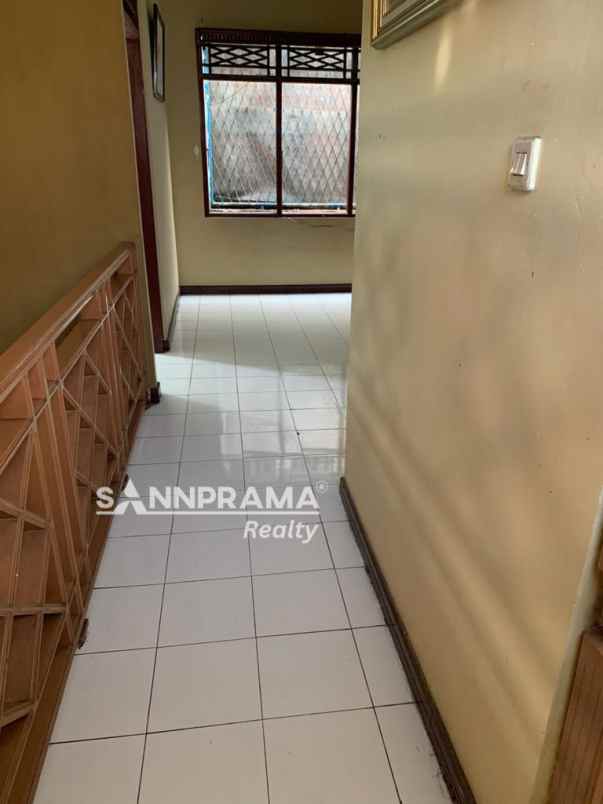 rumah 2nd mekarjaya depok 2 tengah tara