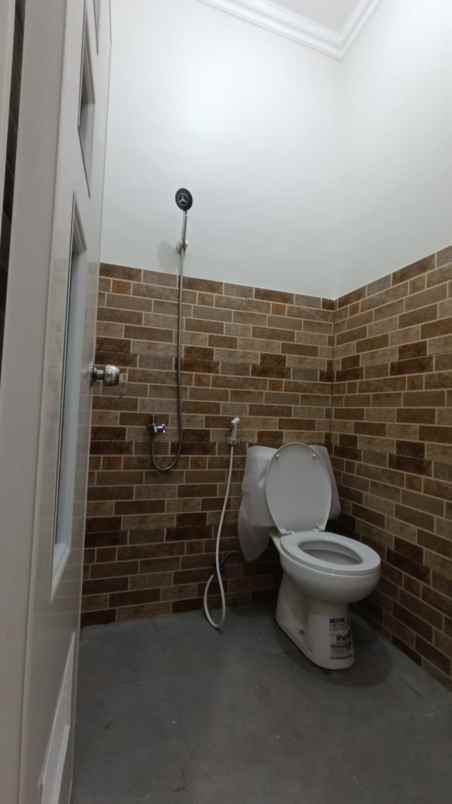 rumah banyumanik semarang dp 5jt 300jtn bebas desain