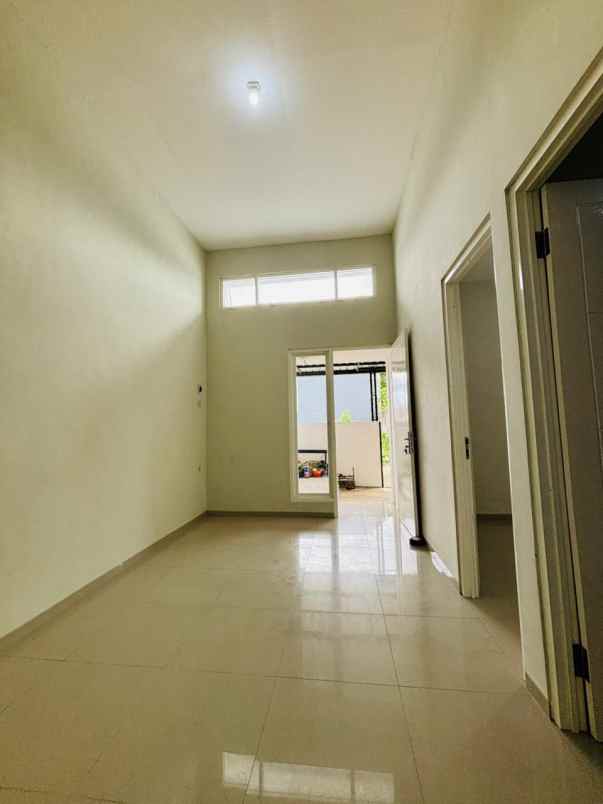 rumah baru dekat bandara pakis malang