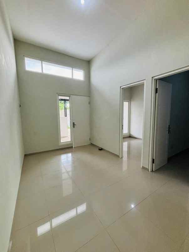 rumah baru dekat bandara pakis malang