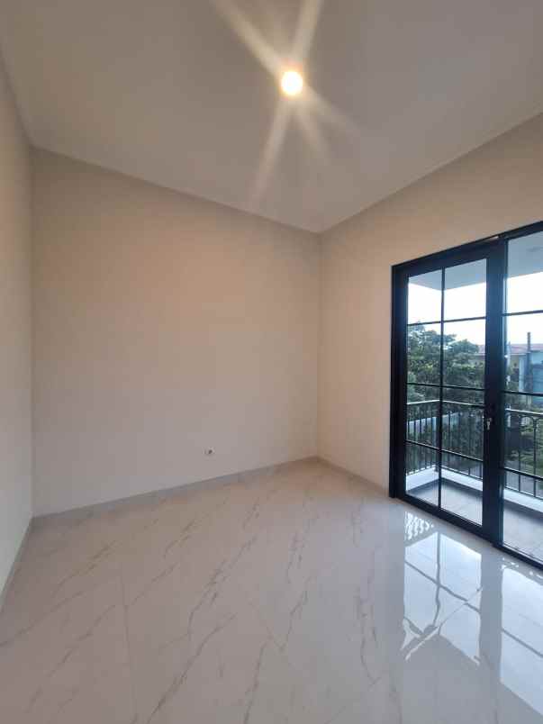 rumah baru design klasik modern di jatiwaringin bekasi