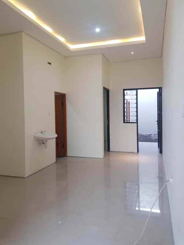 rumah baru gresss modern 2 lantai medokan sawah row 7m