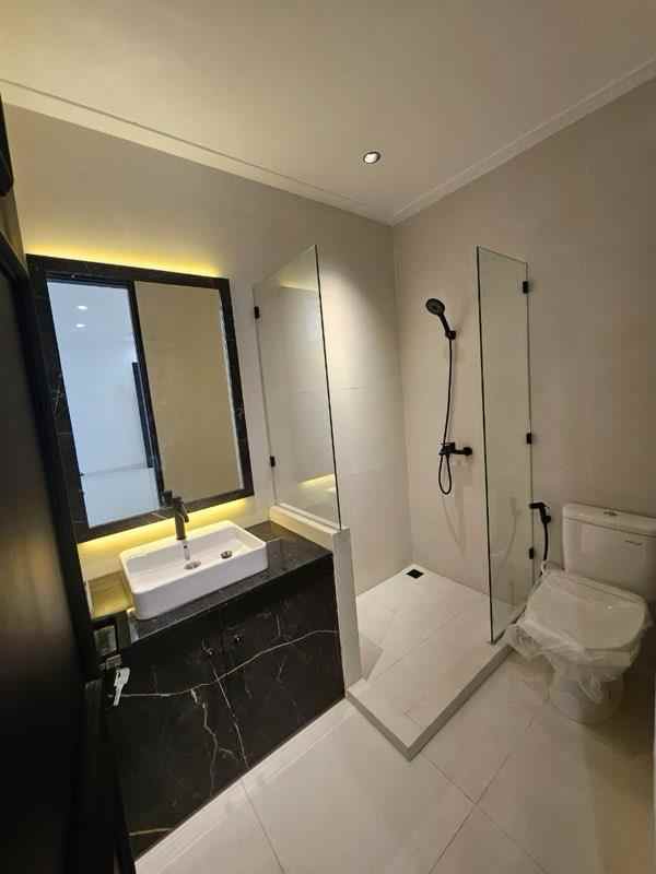 rumah baru purimas colonial modern dekat merr surabaya