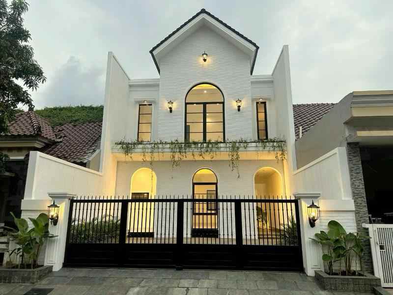rumah baru purimas colonial modern dekat merr surabaya