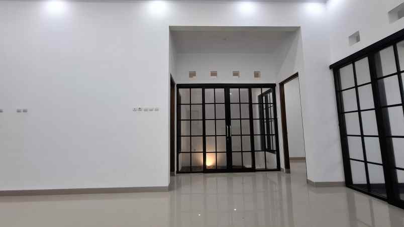 rumah cantik siap huni di jalan kaliurang