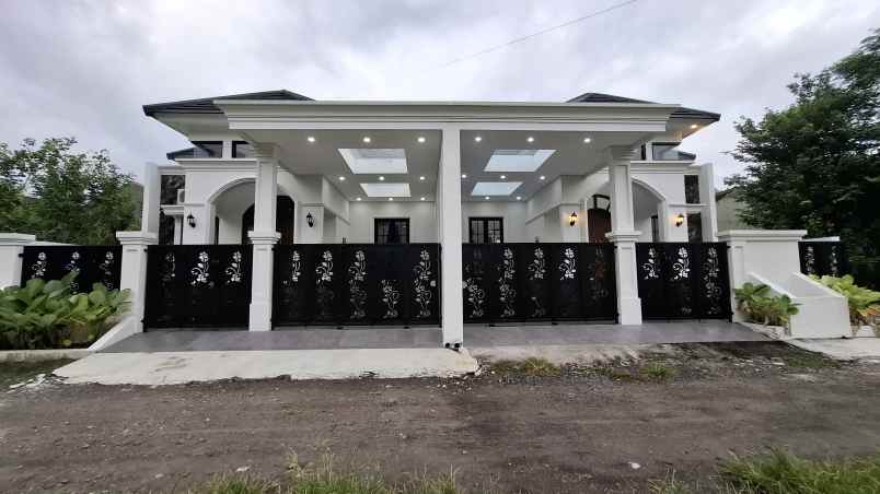 rumah cantik siap huni di jalan kaliurang