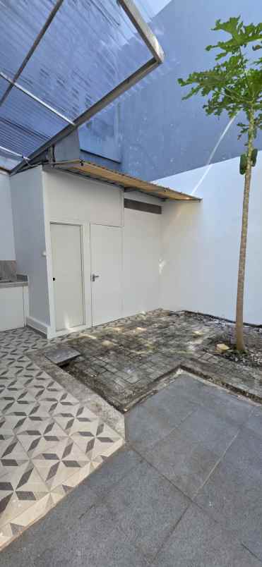 rumah cocok untuk rumah kantor kosongan di keputih