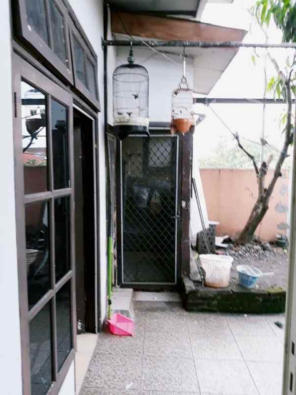 rumah dekat kampus di bratang surabaya