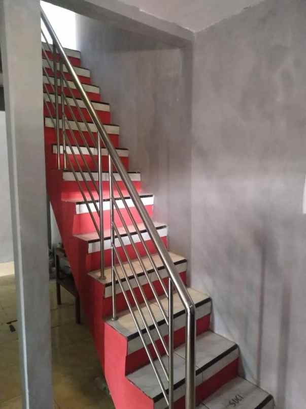 rumah dekat kampus uns surakarta